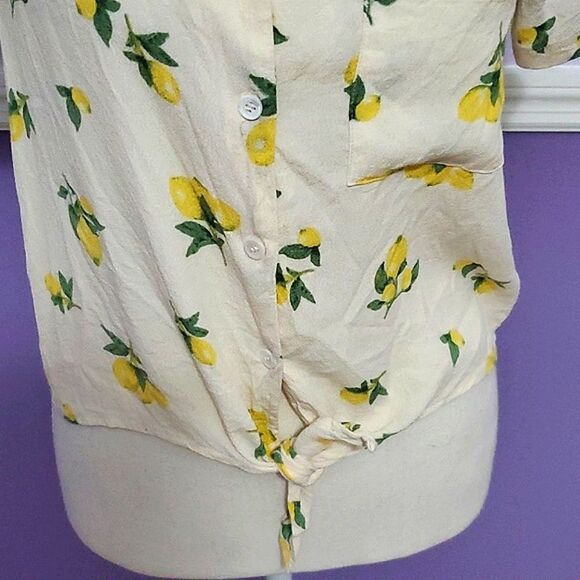 Elodie Boho Fruity Cream & Lemons Tied Waist Button Down Shirt - Picture 6 of 10